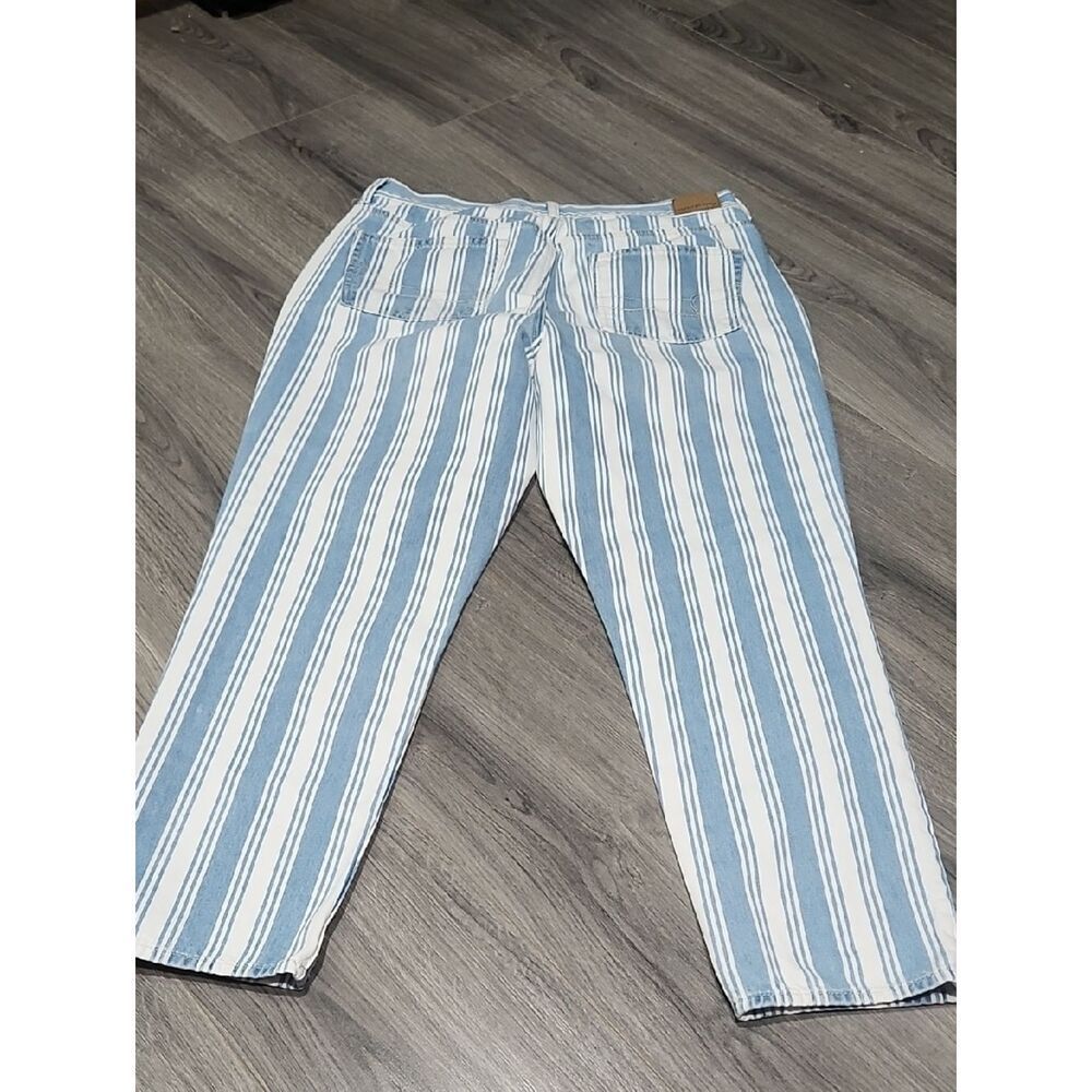 AEO White/Denim Striped Mom Jeans - Picture 8 of 10